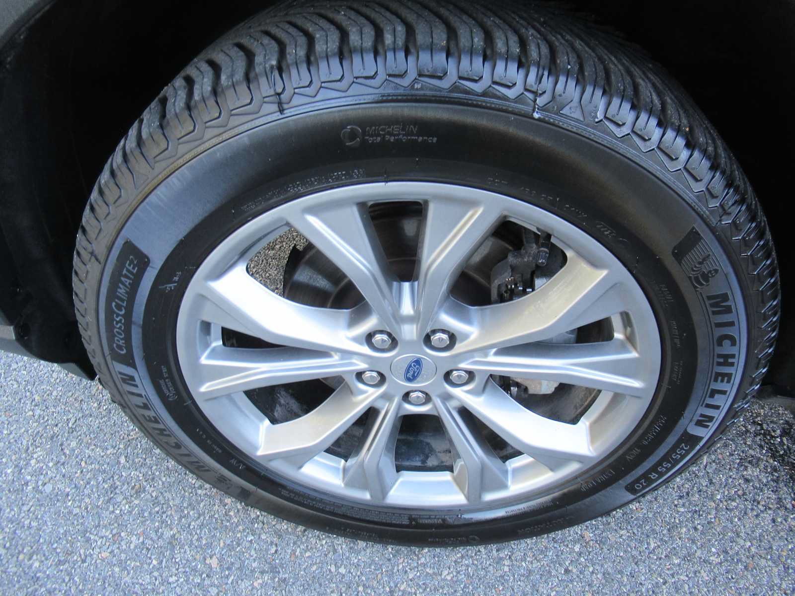 Certified 2023 Ford Explorer Limited w/ Limited Technology Package AWD/4WD image 11