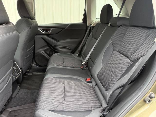 Used 2024 Subaru Forester Premium AWD/4WD image 9