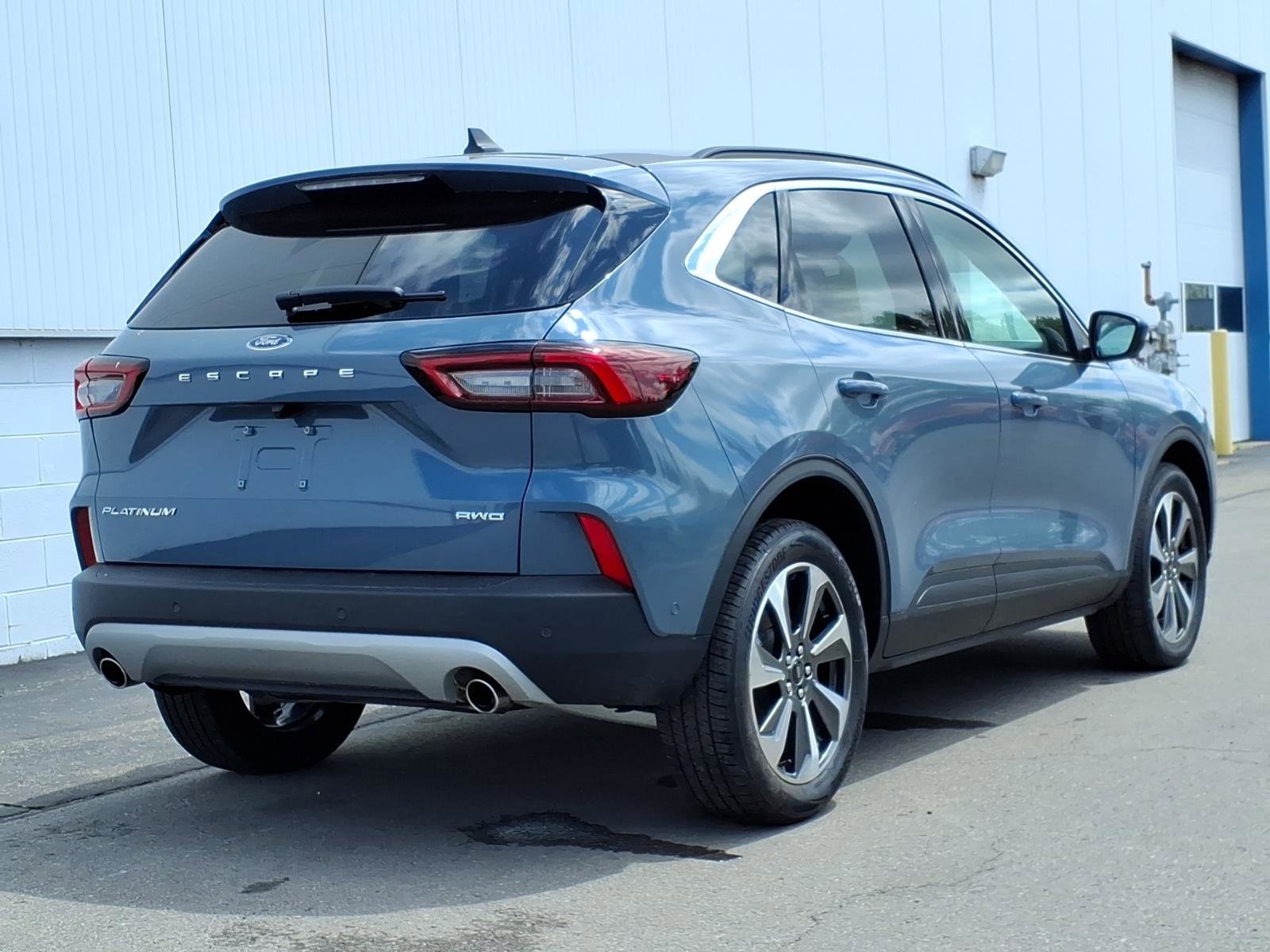 Certified 2023 Ford Escape Platinum w/ Premium Technology Package AWD/4WD image 6