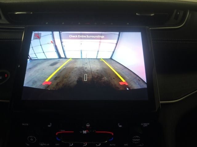 Used 2022 Jeep Grand Cherokee L Limited AWD/4WD image 30