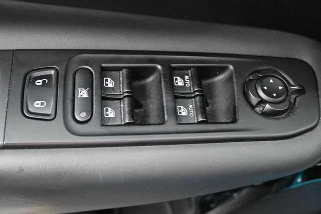 Used 2022 Jeep Renegade Altitude w/ Convenience Group AWD/4WD image 7