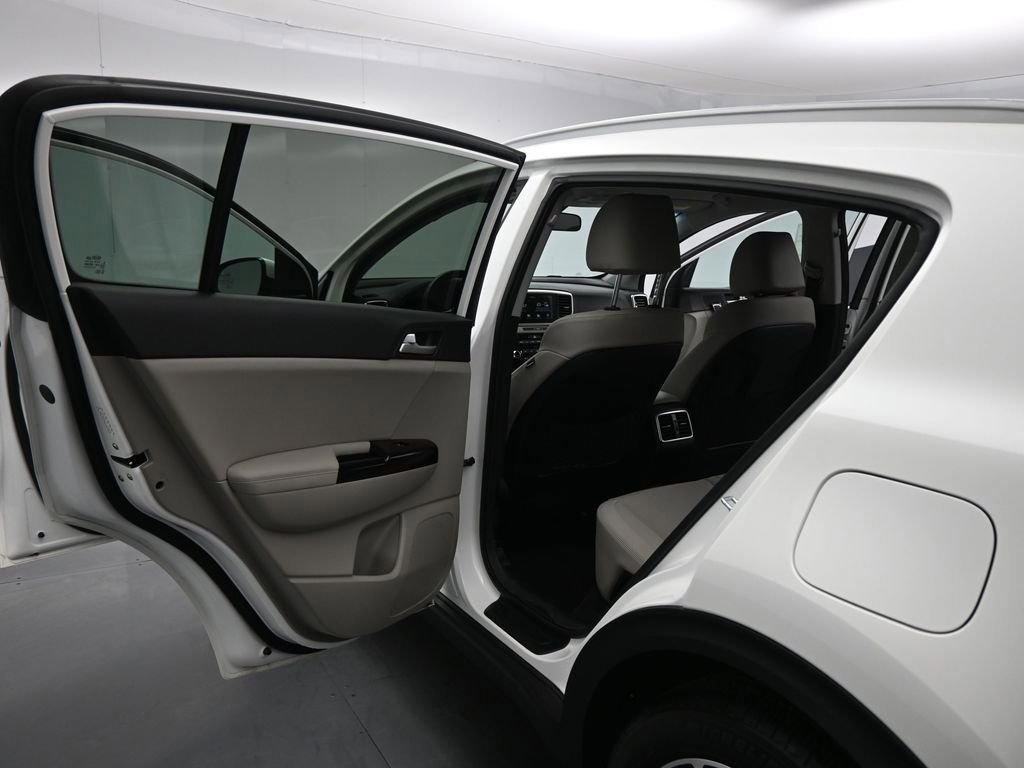 Used 2020 Kia Sportage EX image 45