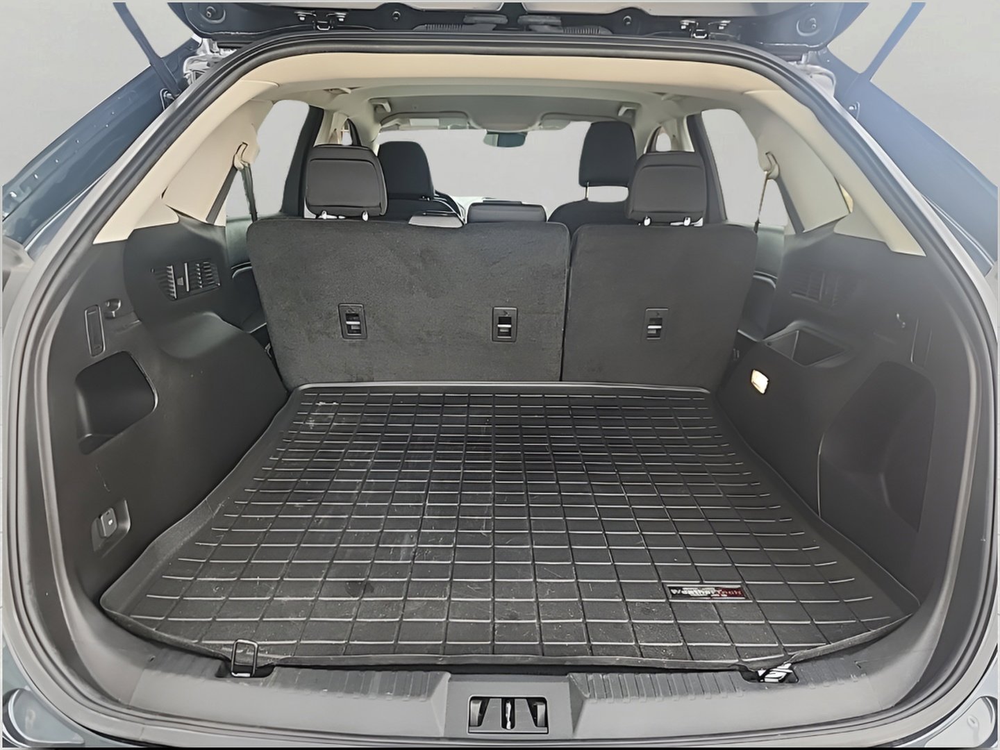 Certified 2023 Ford Edge SE image 9