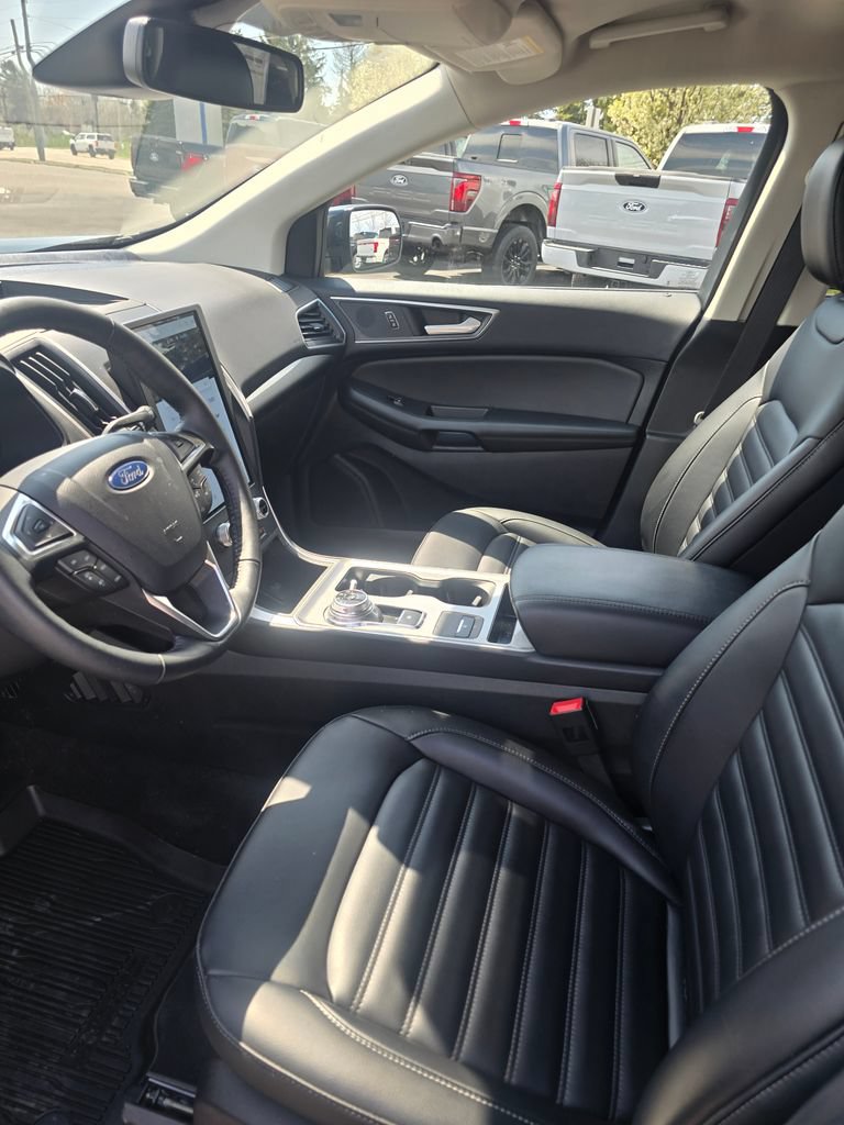 Certified 2024 Ford Edge SEL w/ Convenience Package AWD/4WD image 9