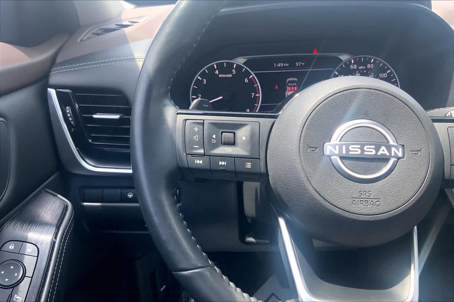 Used 2023 Nissan Rogue SV w/ SV Premium Package FWD image 24
