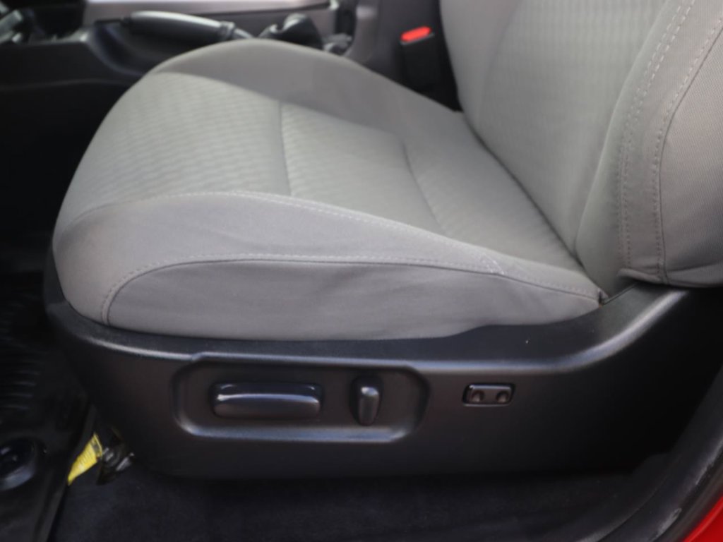 Used 2022 Toyota Tacoma SR5 AWD/4WD image 17