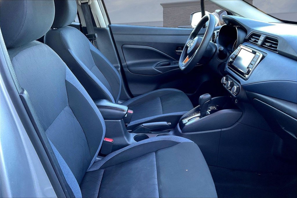 Used 2025 Nissan Versa SV FWD image 29