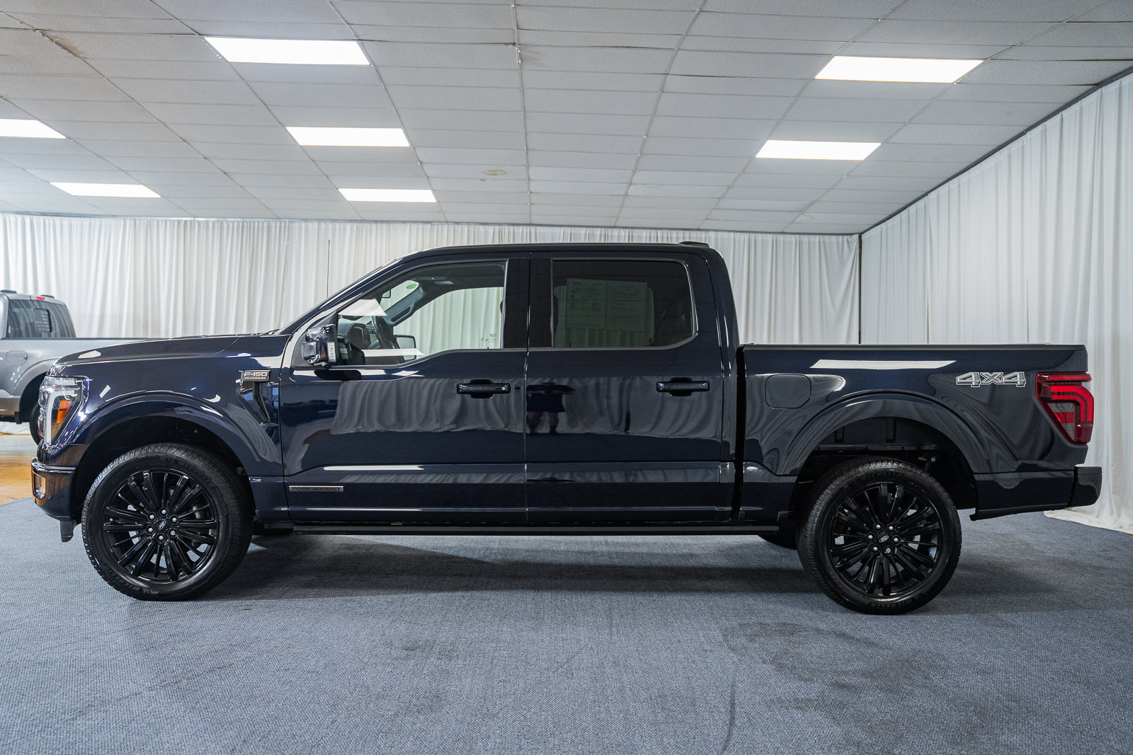 Certified 2025 Ford F150 Platinum AWD/4WD image 5