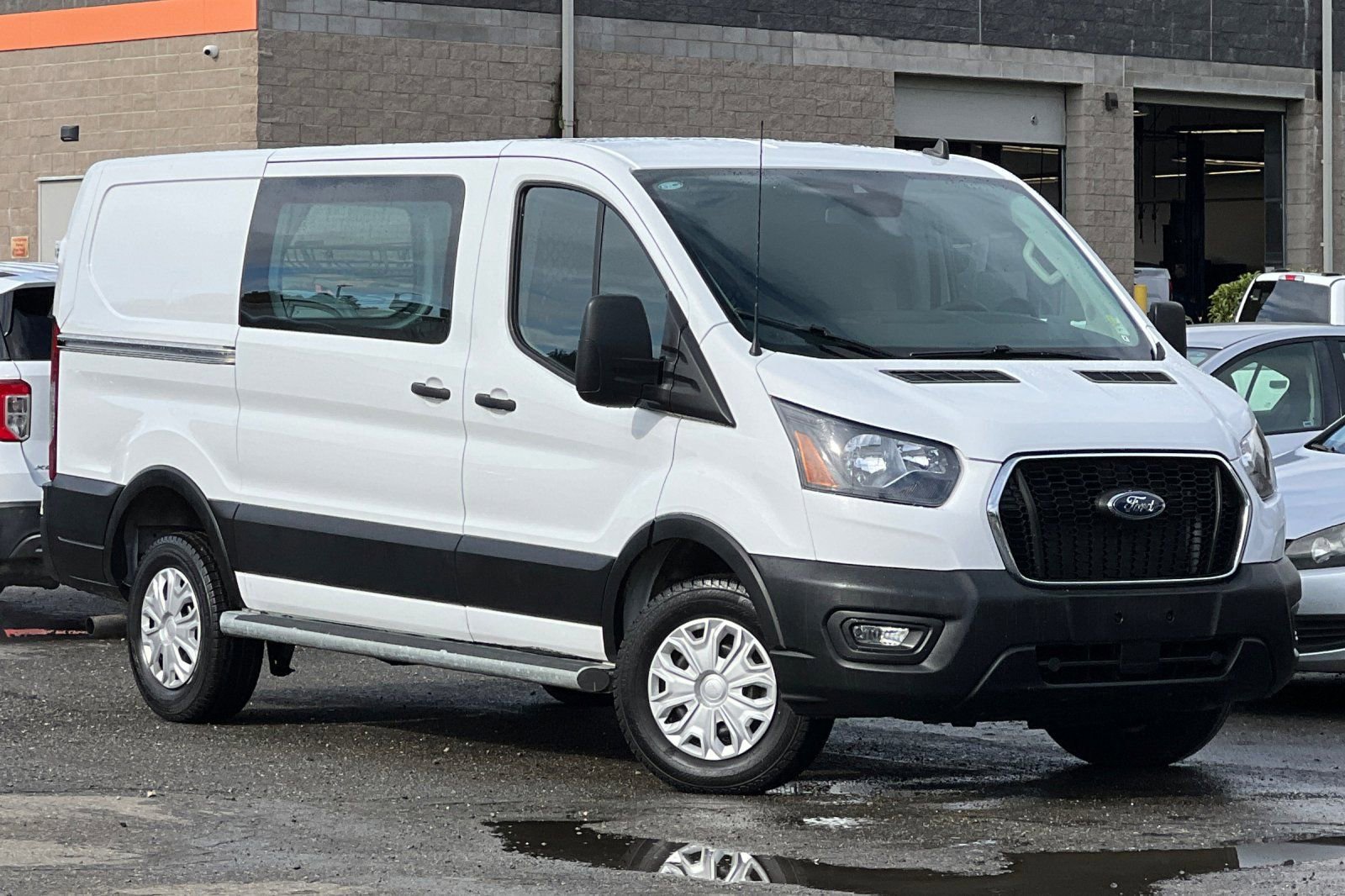 Certified 2023 Ford Transit 250 Low Roof w/ Exterior Upgrade Package image 8