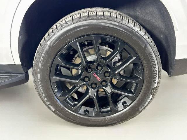 Used 2024 GMC Yukon Denali AWD/4WD image 8