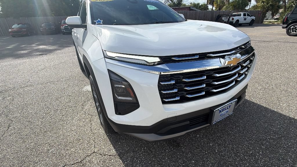 Used 2026 Chevrolet Equinox LT FWD image 9