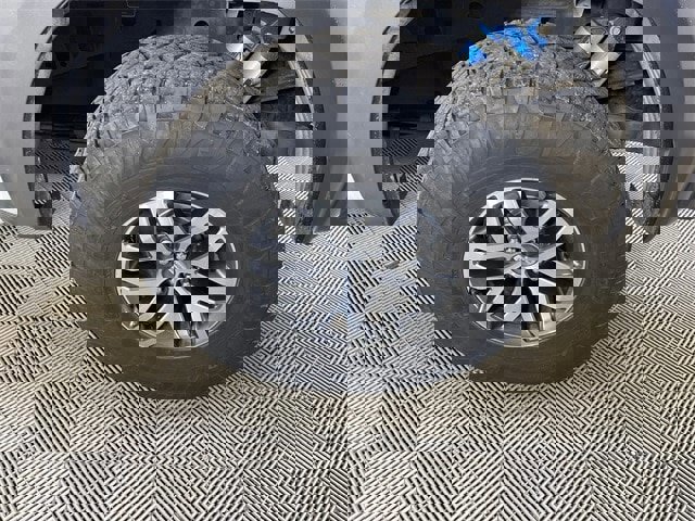 Certified 2017 Ford F150 Raptor w/ Equipment Group 802A Luxury image 27