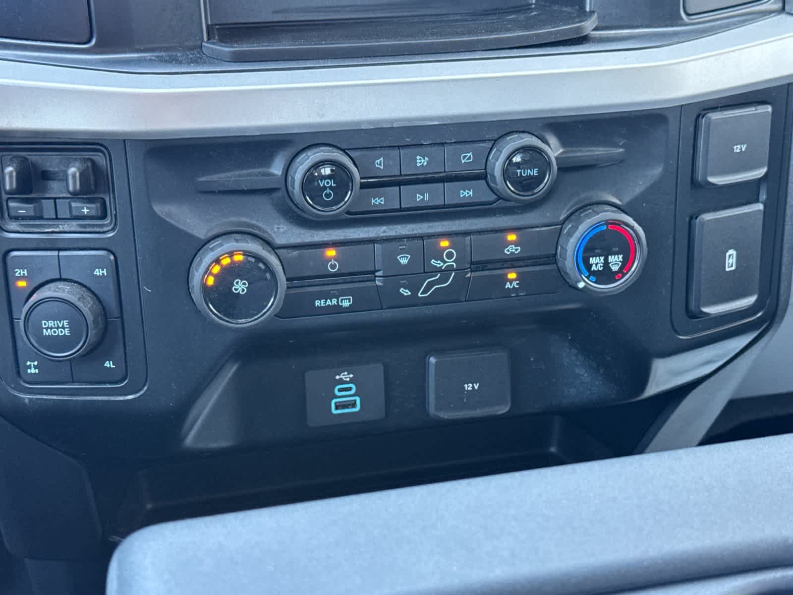 Certified 2024 Ford F250 XL w/ STX Appearance Package AWD/4WD image 19