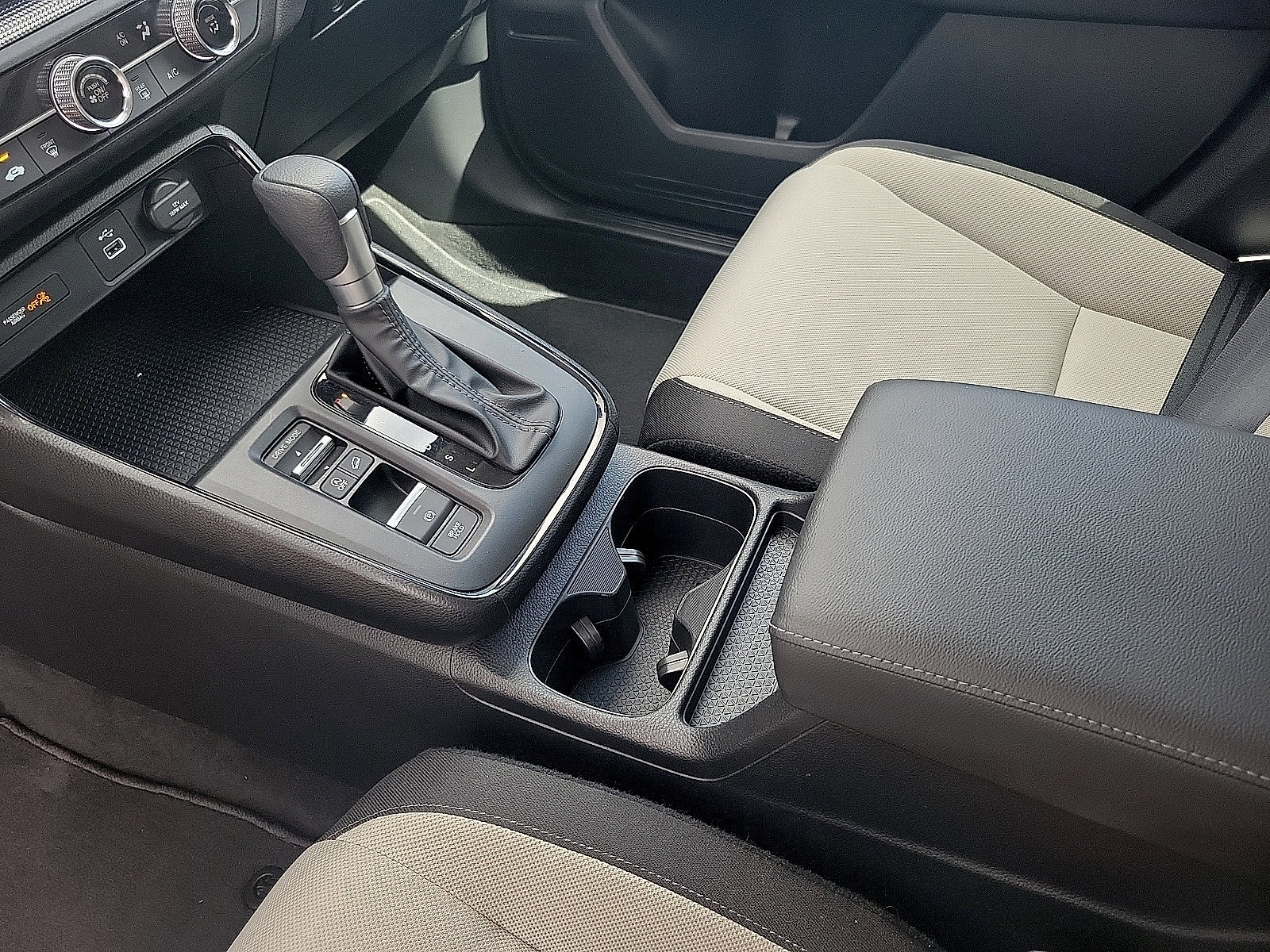 Used 2025 Honda CR-V LX image 20
