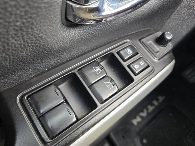 Used 2019 Nissan Titan SL w/ Chrome Package image 34