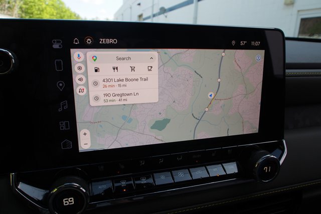 Used 2026 Chevrolet Colorado ZR2 w/ Technology Package image 29