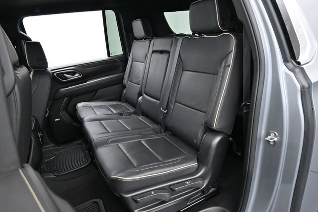 Used 2024 Chevrolet Suburban Premier AWD/4WD image 28