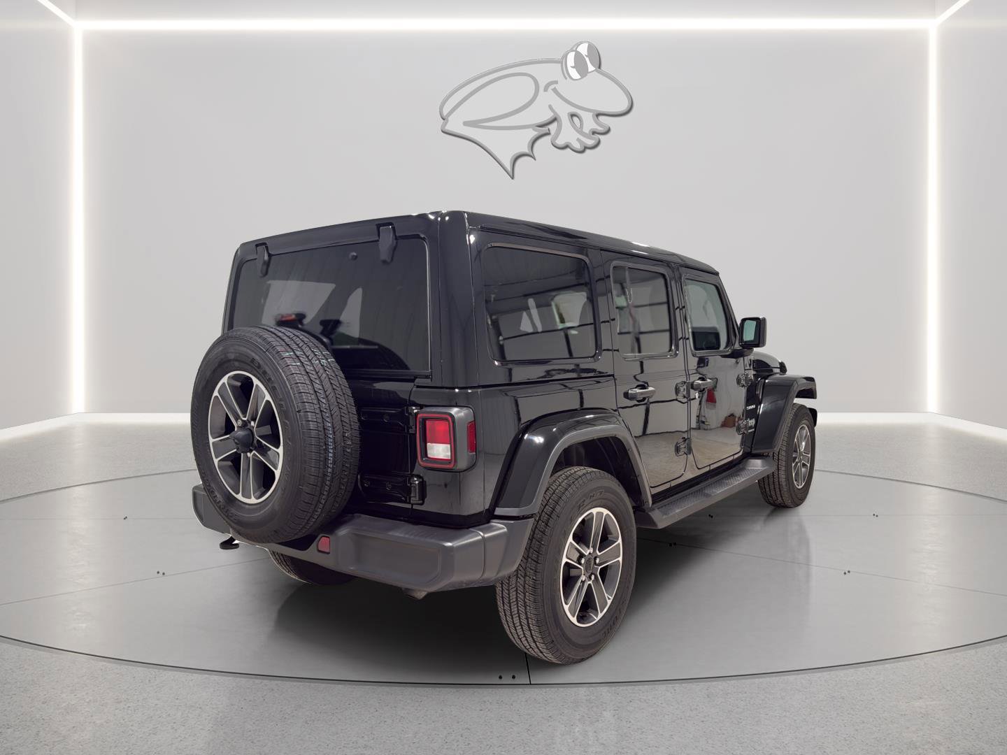 Used 2023 Jeep Wrangler Sahara w/ Cold Weather Group image 5