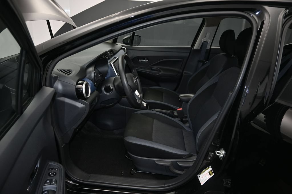 Used 2025 Nissan Versa SV FWD image 17