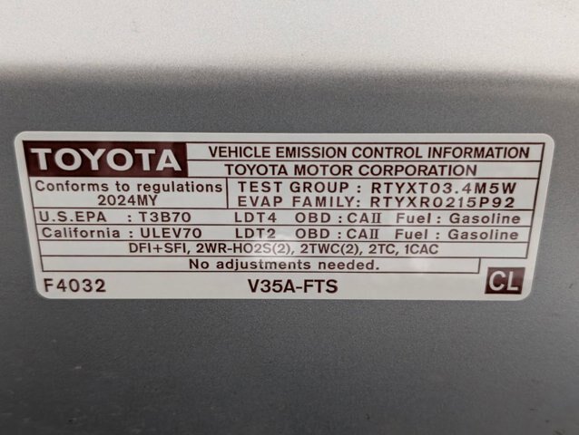 Used 2024 Toyota Tundra Platinum AWD/4WD image 28