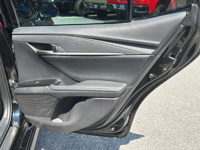 Used 2025 Toyota Camry XSE FWD image 18