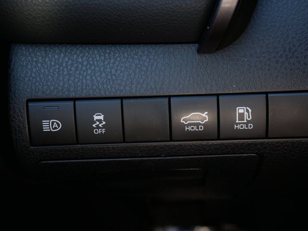 Used 2019 Toyota Camry SE FWD image 16