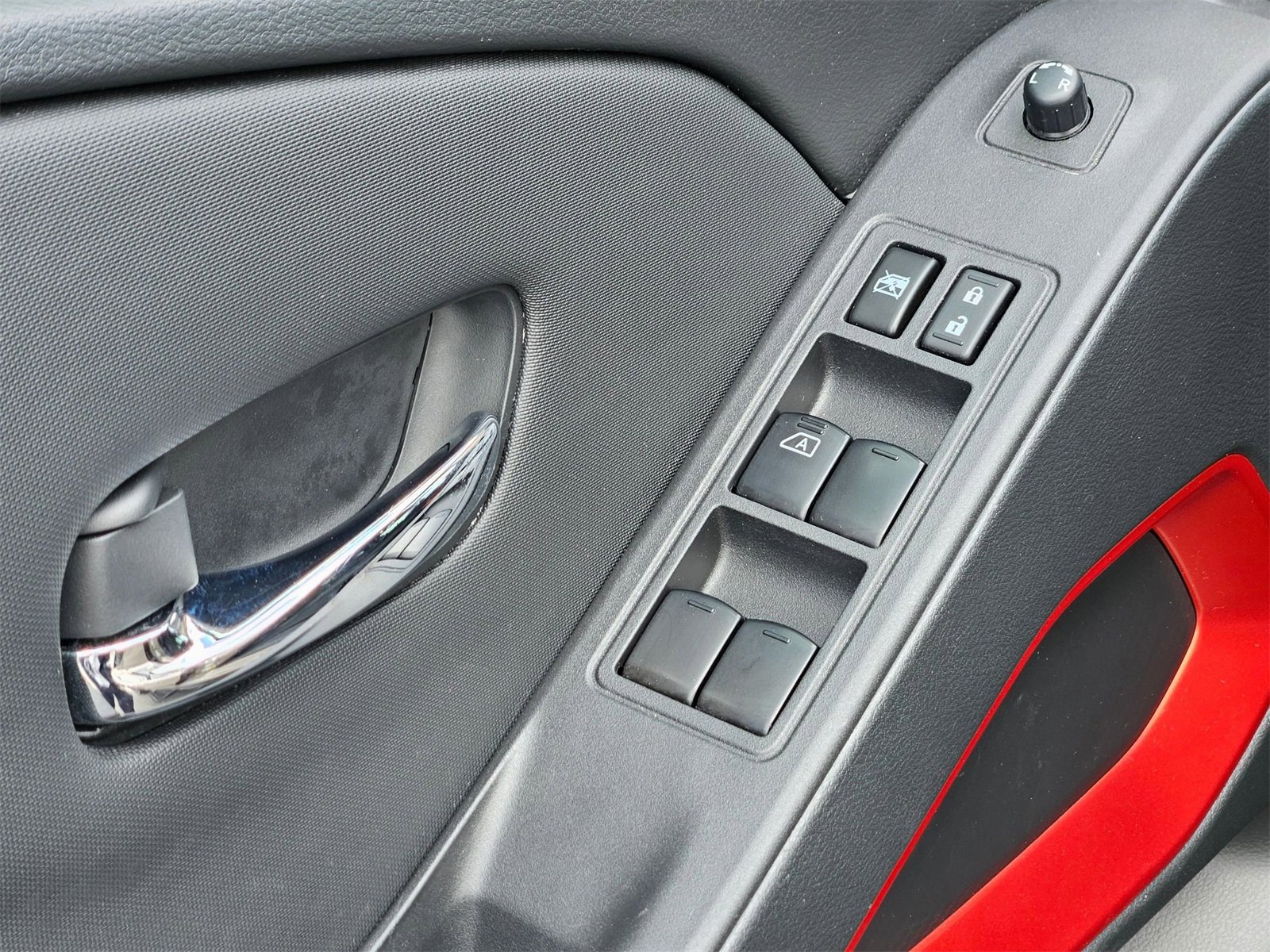 Used 2024 Nissan Frontier Pro-X w/ Pro Convenience Package image 11