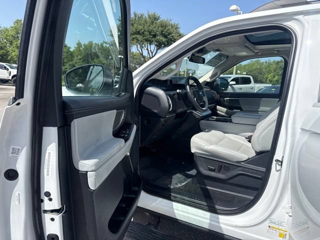 Certified 2025 Ford Expedition Max Platinum w/ Driver's Package AWD/4WD image 14