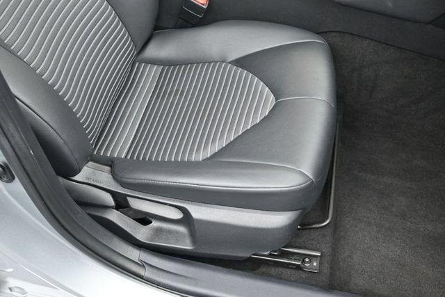 Used 2023 Toyota Camry SE FWD image 31