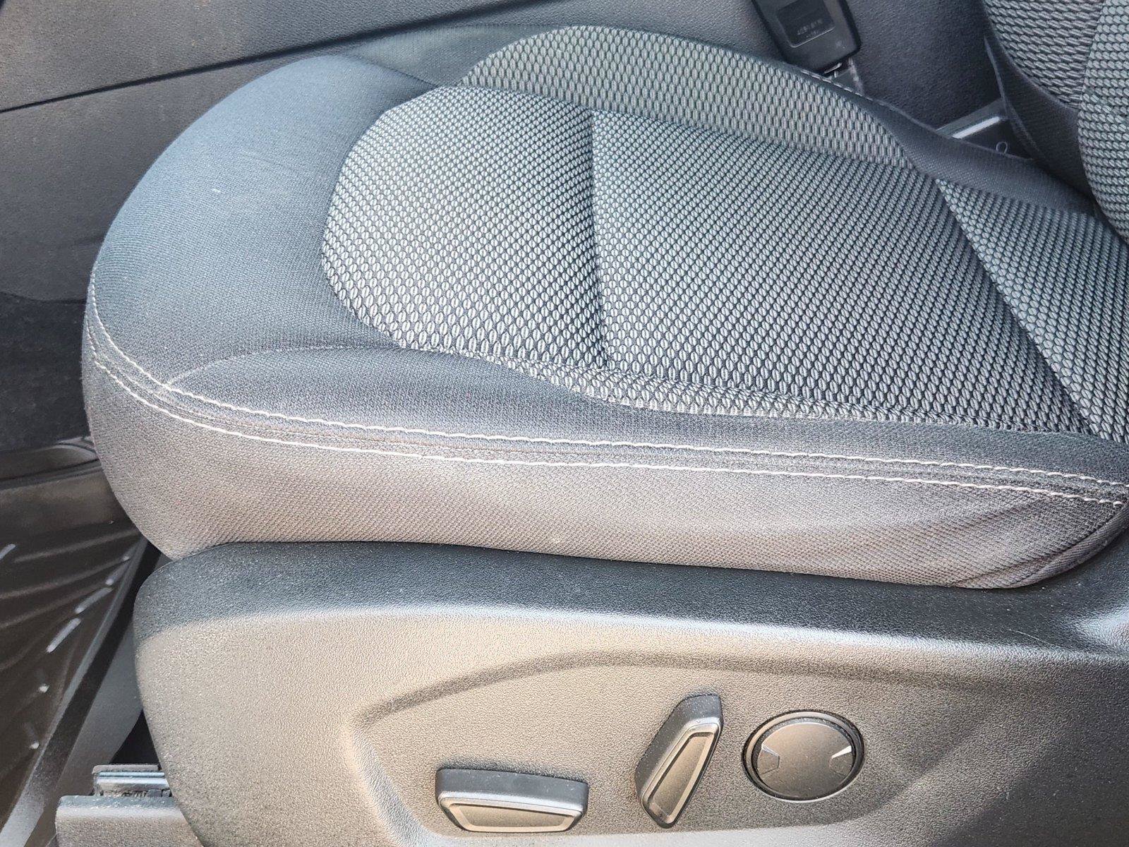 Certified 2019 Ford Explorer XLT FWD image 18