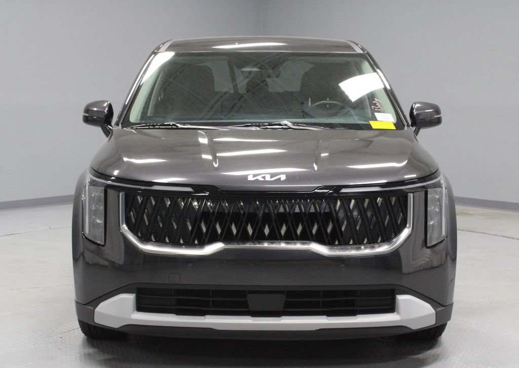 Used 2025 Kia Carnival FWD image 6