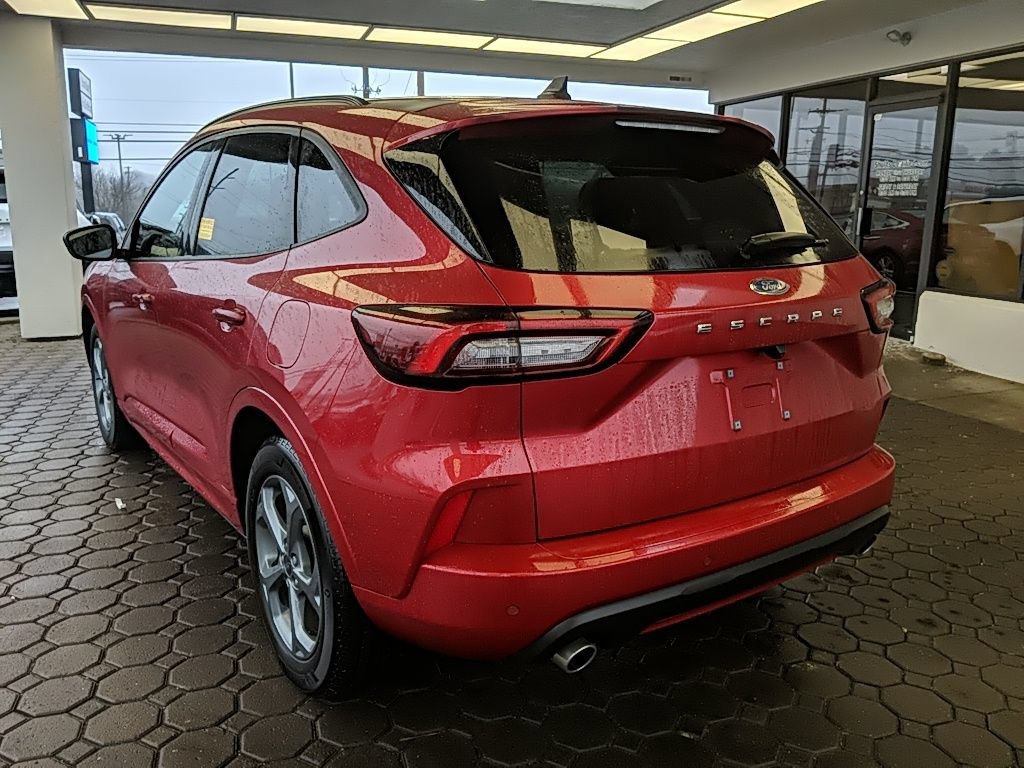Certified 2023 Ford Escape ST-Line w/ Tech Pack #1 FWD image 8