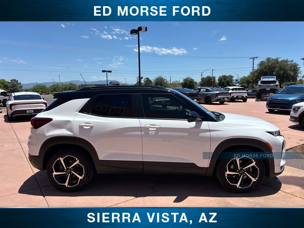Used 2023 Chevrolet TrailBlazer RS w/ Sun and Liftgate Package FWD image 10