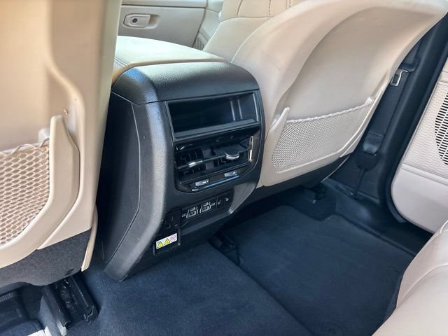 Used 2023 Jeep Grand Cherokee Limited AWD/4WD image 33