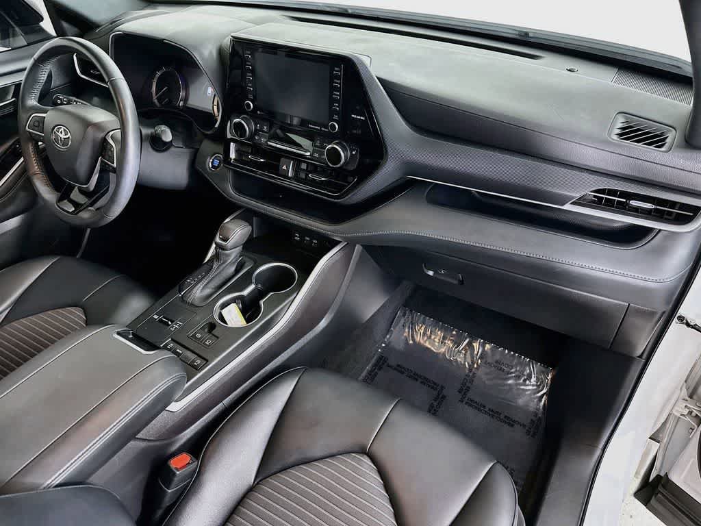 Used 2022 Toyota Highlander XSE FWD image 33