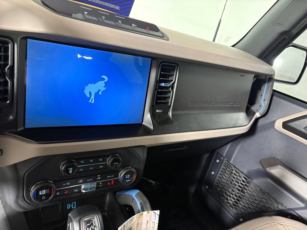 Certified 2021 Ford Bronco Wildtrak AWD/4WD image 17