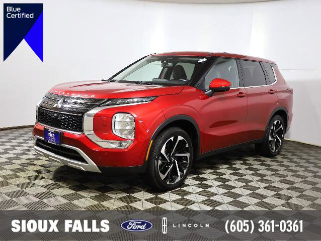 Used 2023 Mitsubishi Outlander SE image 1