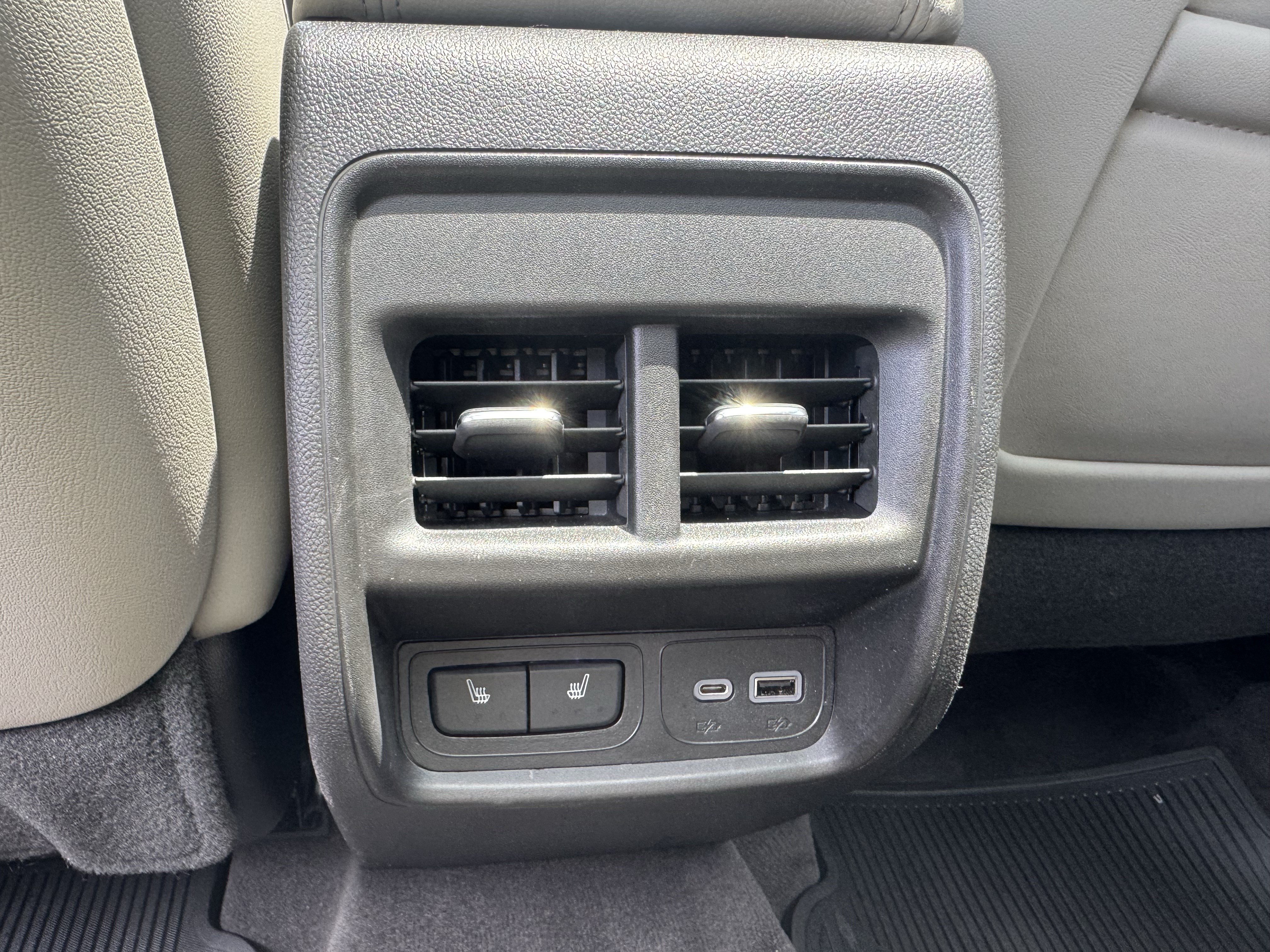 Used 2019 Cadillac XT4 Premium Luxury FWD image 27