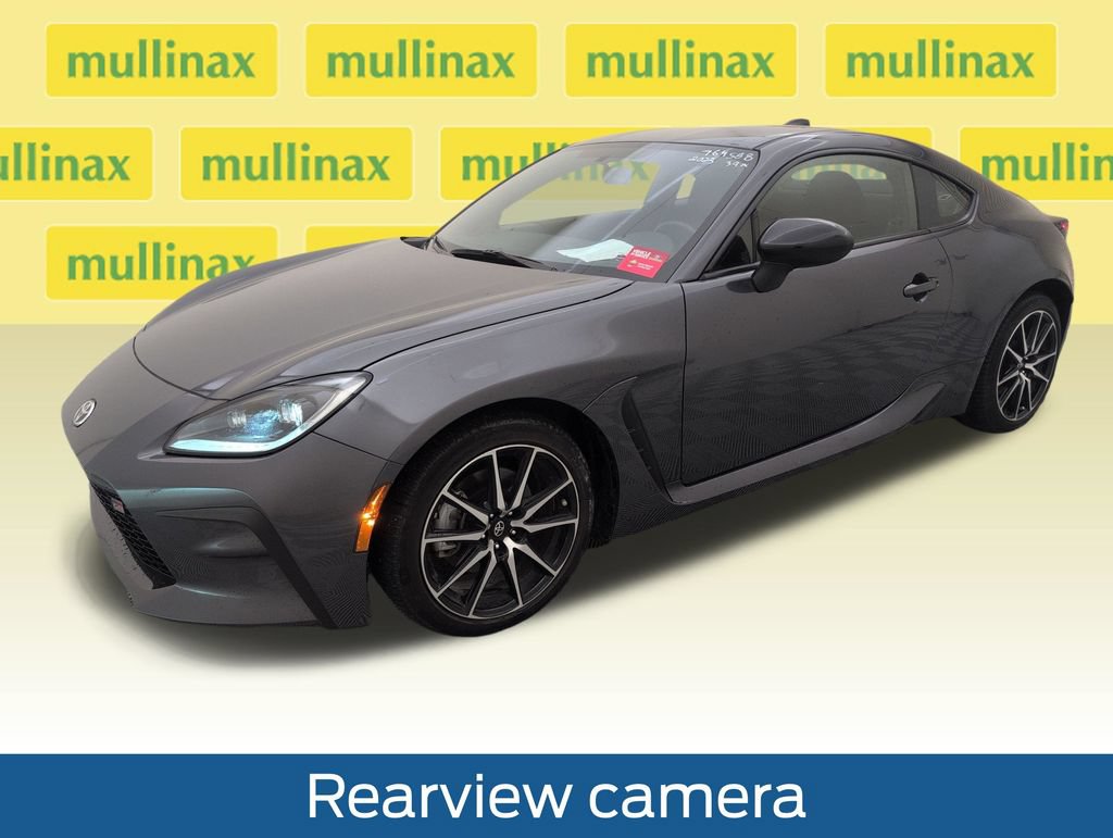 Used 2023 Toyota GR86 RWD image 11