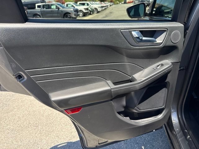 Certified 2023 Ford Escape SE w/ PHEV Premium Package FWD image 11