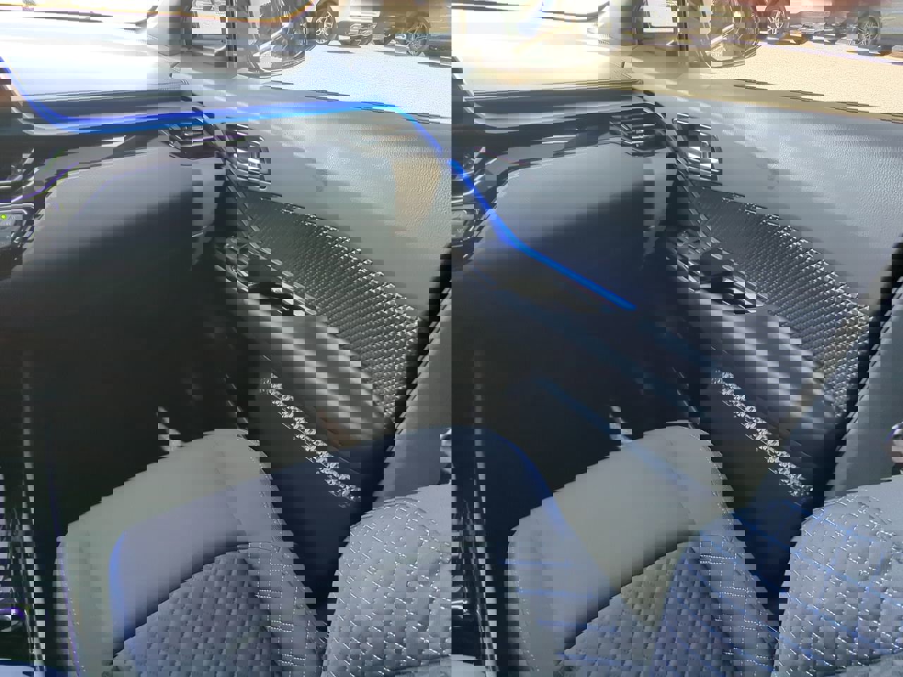 Used 2020 Toyota C-HR XLE FWD image 15