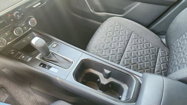 Used 2025 Nissan Kicks SV image 15