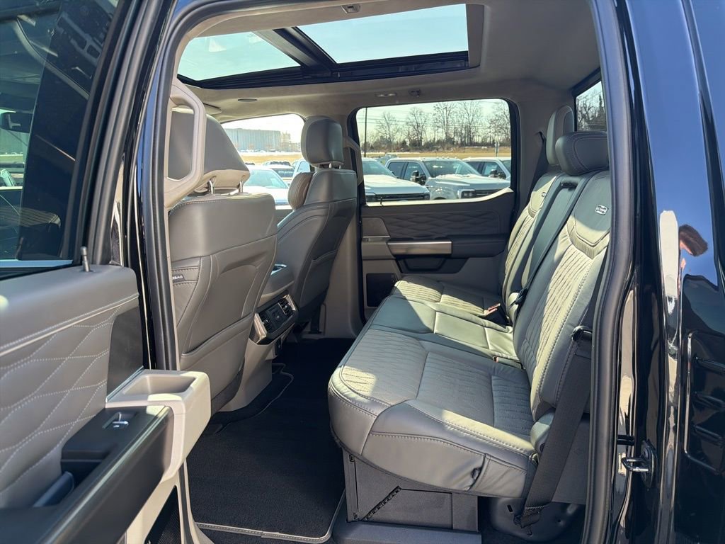 Certified 2025 Ford F450 Platinum w/ Platinum Plus Package image 15