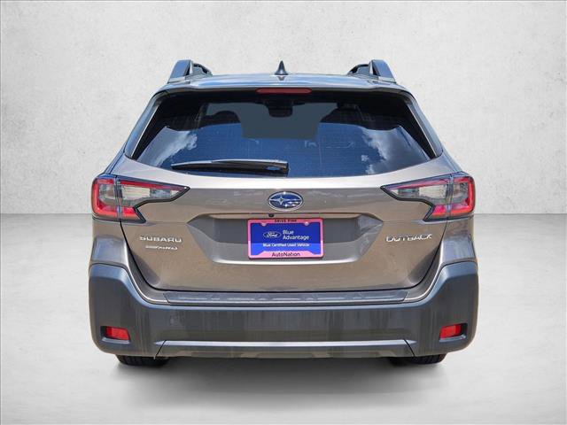 Used 2023 Subaru Outback Premium AWD/4WD image 7
