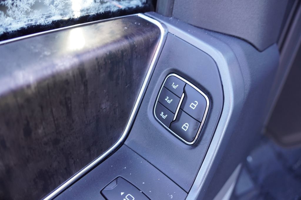 Certified 2023 Ford F350 Lariat w/ Chrome Package image 22