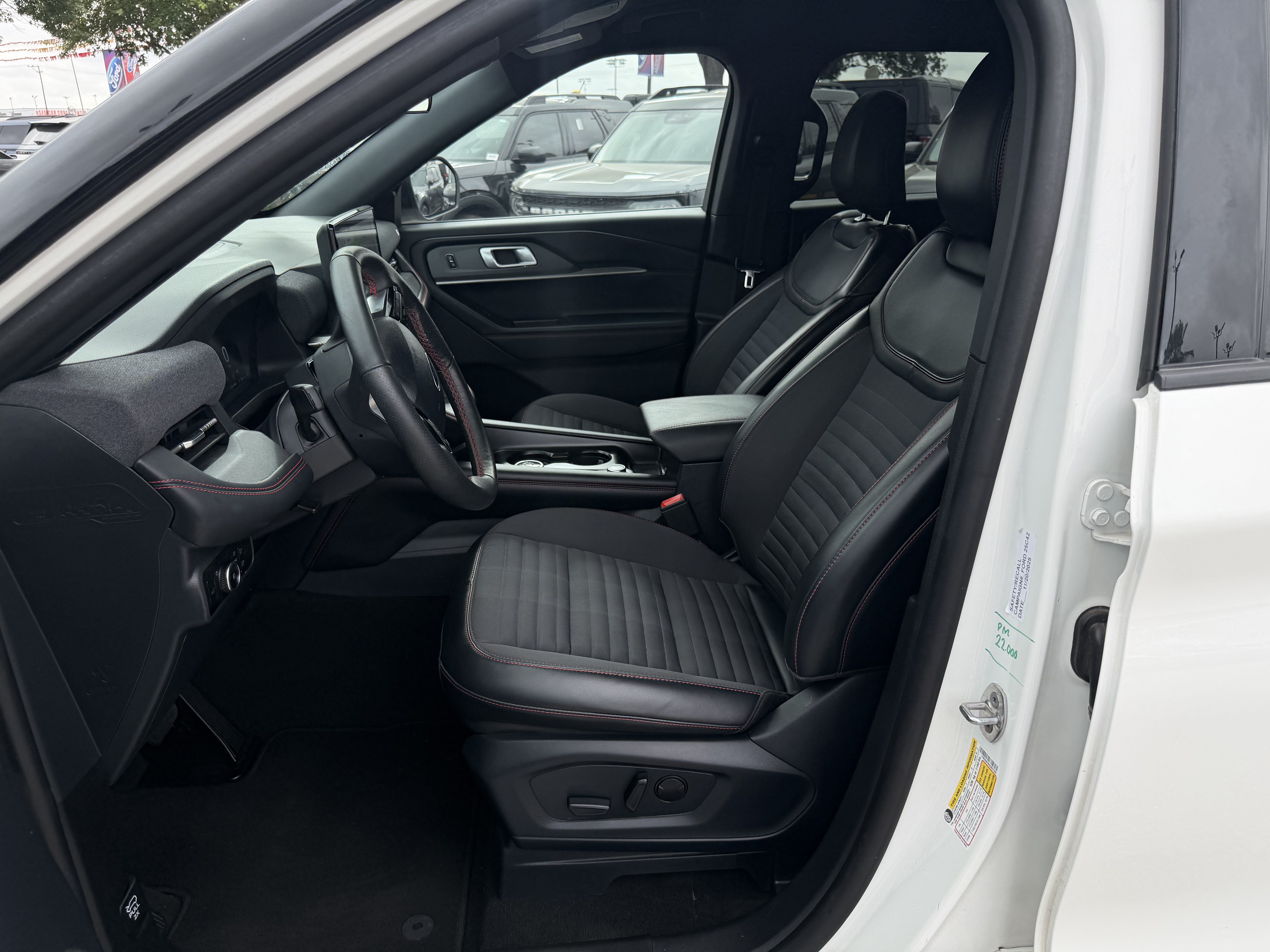 Certified 2025 Ford Explorer ST-Line w/ ST-Line Street Pack AWD/4WD image 16
