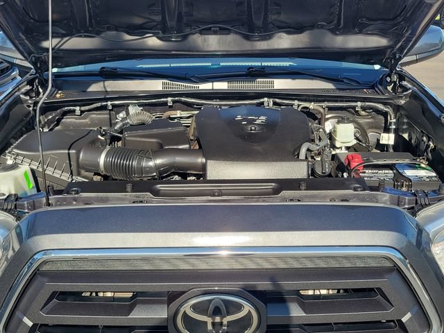 Used 2020 Toyota Tacoma SR5 RWD image 25