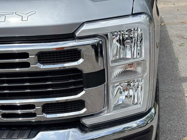 Certified 2023 Ford F250 XLT image 11