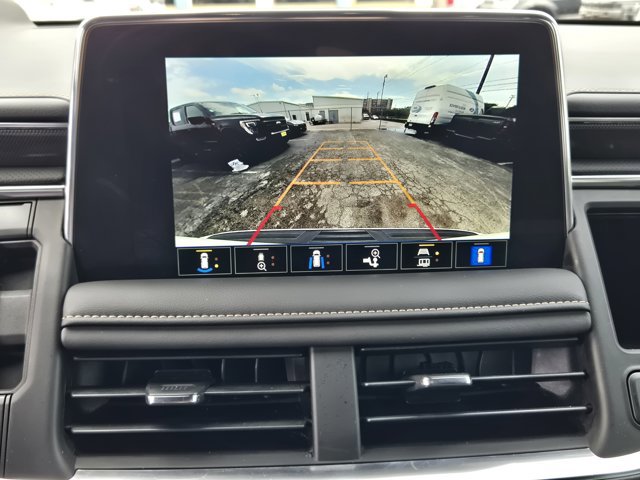 Used 2024 GMC Yukon AT4 w/ Technology Package AWD/4WD image 16