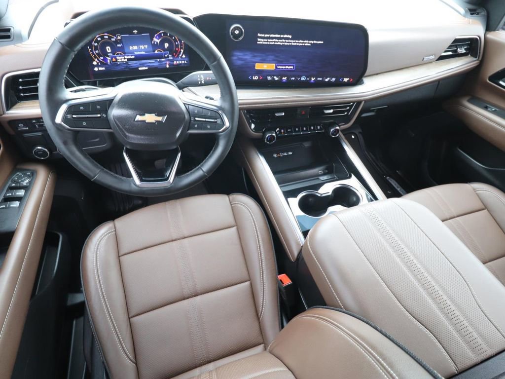 Used 2025 Chevrolet Tahoe High Country image 13